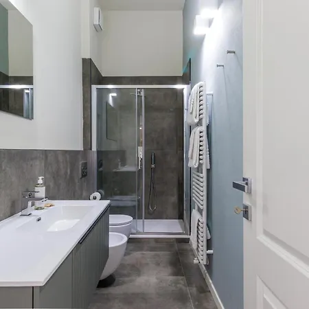 Apartment Pallamaglio - Near Station & Historic Center *